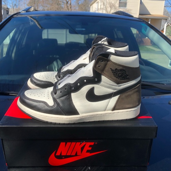 Jordan 1 mocha main image 2
